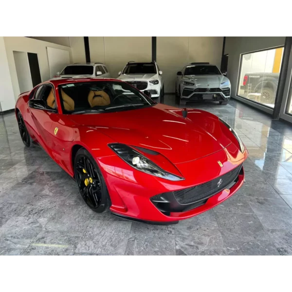 FERRARI 812 SUPERFAST V12